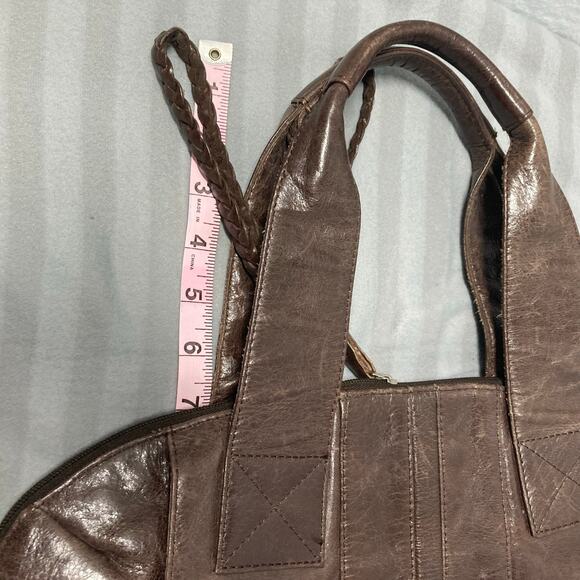 Latico Distressed Brown Leather Tote Handbag. Great Pre-Owned Condition - Picture 11 of 11